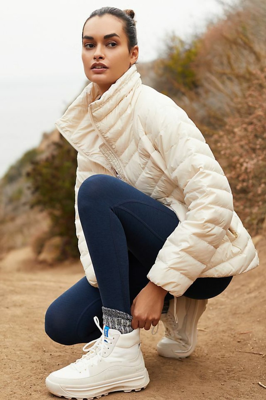 Activewear * | Best Sale Varley Porter Lightweight Down Jacket Oyster