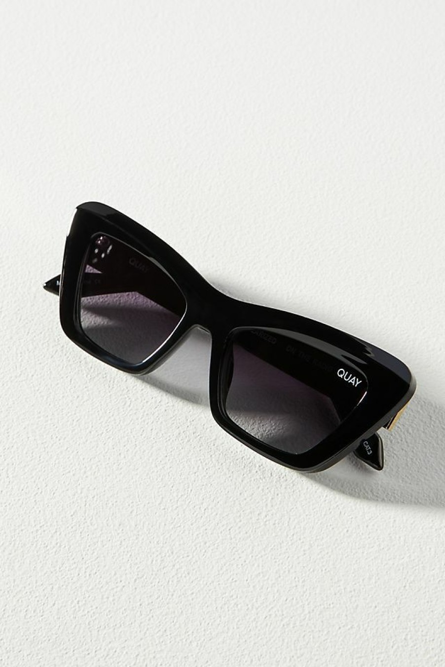 Getaway & Resort Wear * | Coupon Quay On The Radio Sunglasses Black