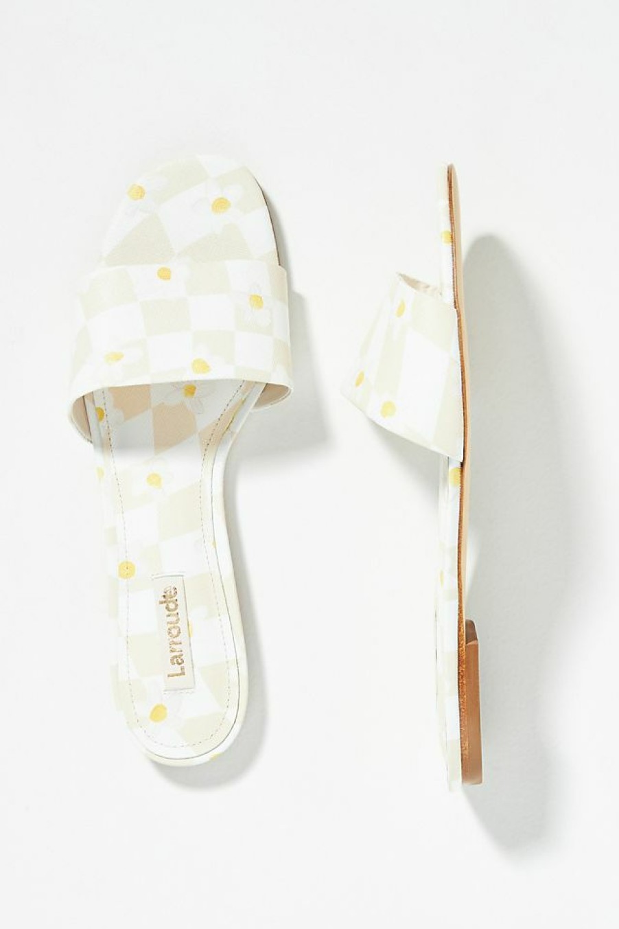 Getaway & Resort Wear * | Best Sale Larroude Larroude Ivy Sandals Ivory